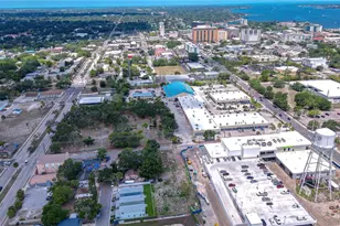 222 8th Ave Dr W, Bradenton, FL 34205 - Photo 23