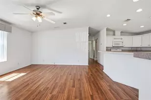 39206 Flora Ave, Zephyrhills, FL 33542 - Photo 11