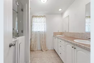 39206 Flora Avenue, Zephyrhills, FL 33542 - Photo 29