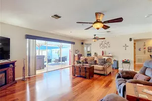 3008 Ripplewood Dr, Seffner, FL 33584 - Photo 9