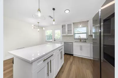 1806 Vancouver Drive, Clearwater, FL 33756 - Photo 11