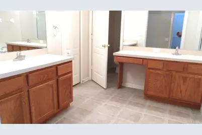 30709 Lanesborough Circle, Wesley Chapel, FL 33543 - Photo 11