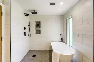 11935 Riverhills Dr, Tampa, FL 33617 - Photo 15