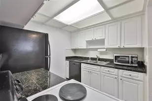 4315 Aegean Dr, Tampa, FL 33611 - Photo 13