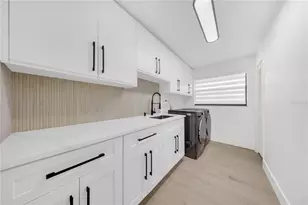 2905 Bluffs Dr, Largo, FL 33770 - Photo 29
