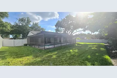 2905 Bluffs Drive, Largo, FL 33770 - Photo 9