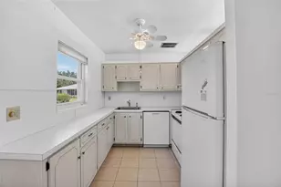 1902 Andover St, Sun City Center, FL 33573 - Photo 9