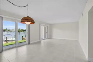 8820 Bay Pointe Dr, Tampa, FL 33615 - Photo 7