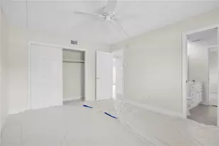 8820 Bay Pointe Dr, Tampa, FL 33615 - Photo 11