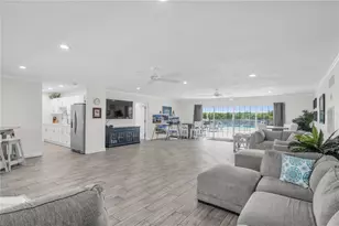 8820 Bay Pointe Dr, Tampa, FL 33615 - Photo 17