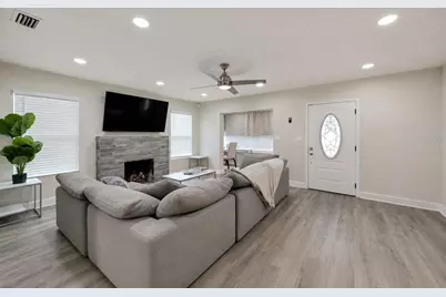 2219 16th Street N, Saint Petersburg, FL 33704 - Photo 5