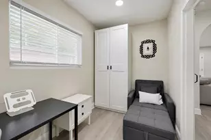 2219 16th St N, Saint Petersburg, FL 33704 - Photo 9
