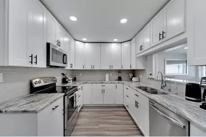 2219 16th Street N, Saint Petersburg, FL 33704 - Photo 11