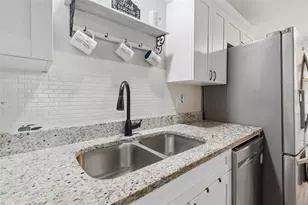 39051 12th Ave, Zephyrhills, FL 33542 - Photo 17