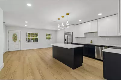 4403 Oakmont Lane, Tampa, FL 33634 - Photo 11