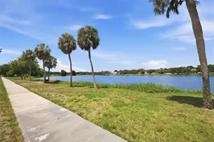 1815 5th St N, Saint Petersburg, FL 33704 - Photo 71