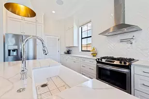 1815 5th St N, Saint Petersburg, FL 33704 - Photo 37