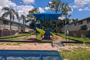 228 Thorntree Pl, Brandon, FL 33510 - Photo 31