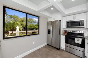 7530 Sunshine Skyway Ln S, Saint Petersburg, FL 33711 - Photo 11