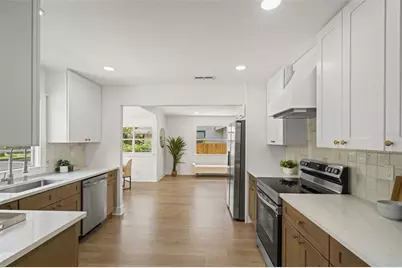 3036 20th Street N, Saint Petersburg, FL 33713 - Photo 5