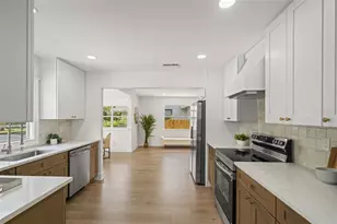 3036 20th St N, Saint Petersburg, FL 33713 - Photo 5