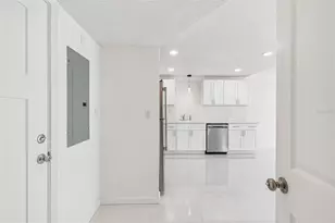 450 Treasure Island Causeway, Treasure Island, FL 33706 - Photo 3