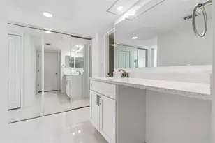 450 Treasure Island Causeway, Treasure Island, FL 33706 - Photo 19