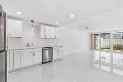450 Treasure Island Causeway #106, Treasure Island, FL 33706 - Photo 11