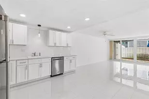 450 Treasure Island Causeway, Treasure Island, FL 33706 - Photo 11