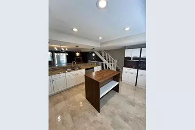 1117 S Pinellas Bayway S #306, Saint Petersburg, FL 33715 - Photo 5