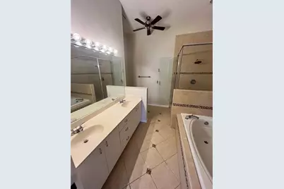 1117 S Pinellas Bayway S #306, Saint Petersburg, FL 33715 - Photo 11