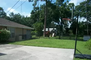 12563 74th Ave, Seminole, FL 33776 - Photo 7