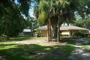 12563 74th Ave, Seminole, FL 33776 - Photo 9