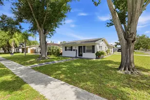 801 89th Ave N, Saint Petersburg, FL 33702 - Photo 1