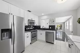 801 89th Ave N, Saint Petersburg, FL 33702 - Photo 7