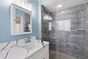 801 89th Ave N, Saint Petersburg, FL 33702 - Photo 17