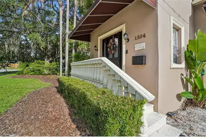 1204 E Park Circle, Tampa, FL 33604 - Photo 17