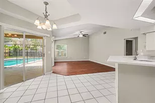 2909 Starmount Dr, Valrico, FL 33596 - Photo 13