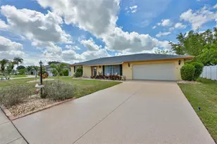 1706 Flamingo Ln, Sun City Center, FL 33573 - Photo 5