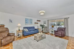 1706 Flamingo Ln, Sun City Center, FL 33573 - Photo 9