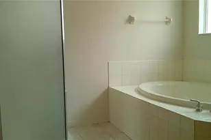 609 Cedar Waxwing Dr, Brandon, FL 33510 - Photo 25