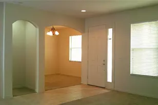 609 Cedar Waxwing Dr, Brandon, FL 33510 - Photo 3