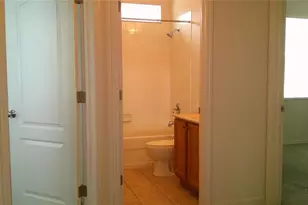 609 Cedar Waxwing Dr, Brandon, FL 33510 - Photo 27