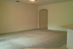 609 Cedar Waxwing Dr, Brandon, FL 33510 - Photo 7
