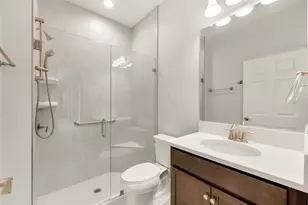 13180 Wellspring Dr, Lithia, FL 33547 - Photo 15