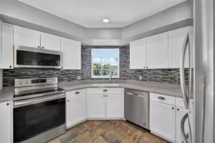 703 Riverside Dr, Tarpon Springs, FL 34689 - Photo 17