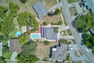 703 Riverside Dr, Tarpon Springs, FL 34689 - Photo 43