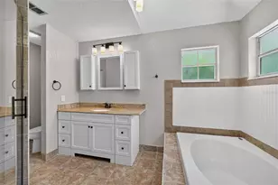 703 Riverside Dr, Tarpon Springs, FL 34689 - Photo 25