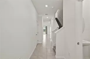 33055 Tulip Petal Ln, Wesley Chapel, FL 33545 - Photo 13
