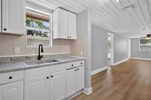 2947 Gillespie Ave, Sarasota, FL 34234 - Photo 5